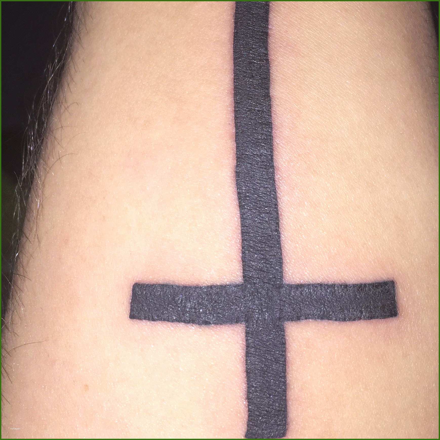 Unvergleichlich Tattoo Unsauber Gestochen Kreuz Vorlage Ideen für